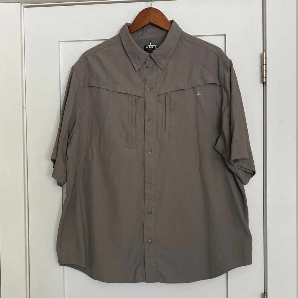 Habit Fishing Button Down Short Sleeve Shirt Men’s XL 30+ Solar Factor Outdoor